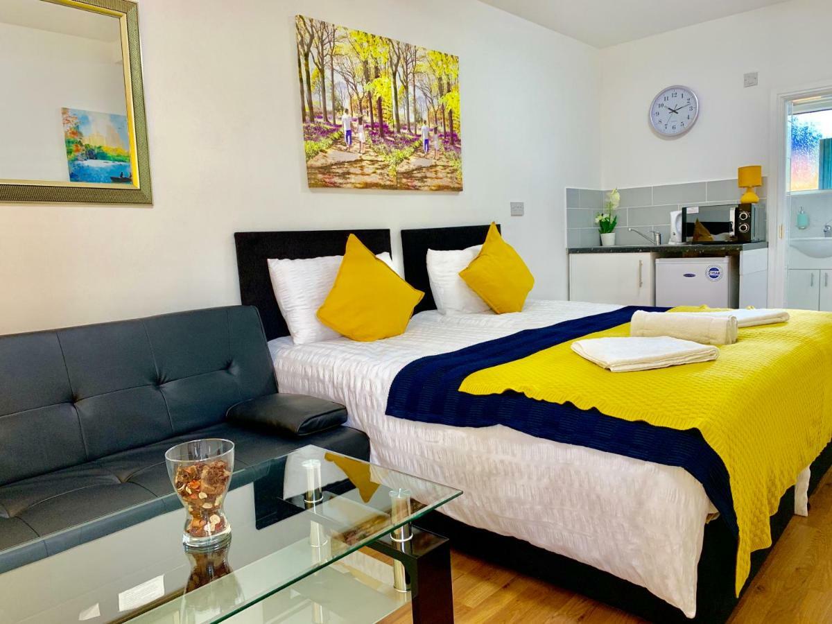 London Studio Apartments, Private Bathrooms And Parking Ilford Kültér fotó