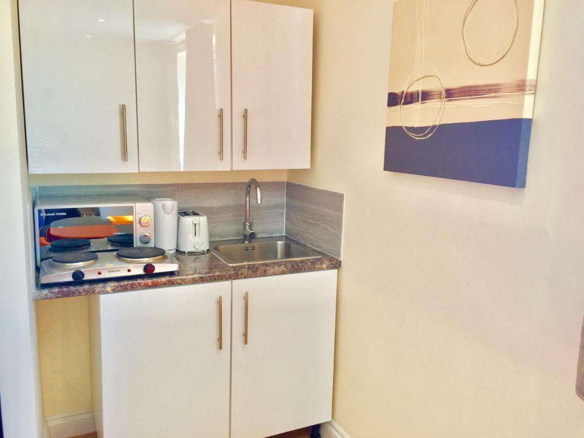 London Studio Apartments, Private Bathrooms And Parking Ilford Kültér fotó