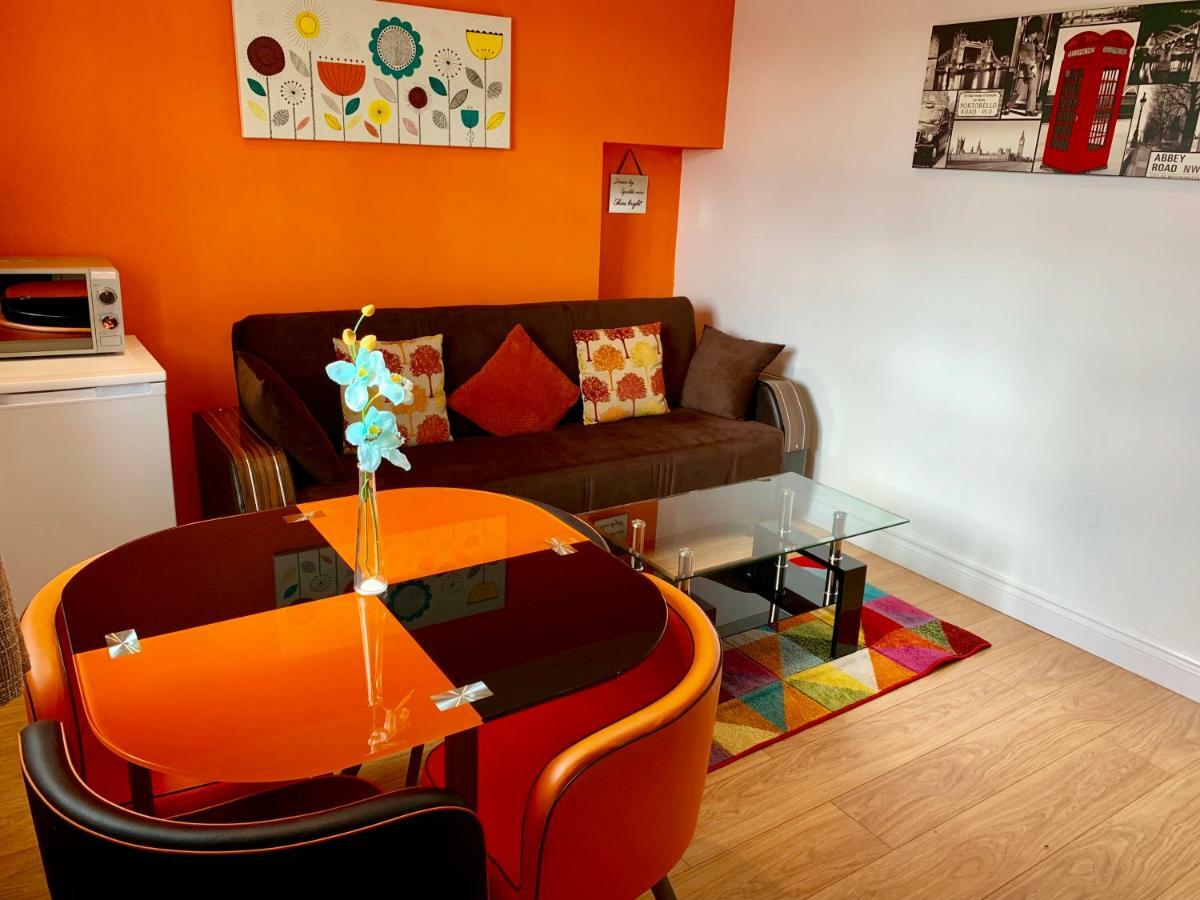 London Studio Apartments, Private Bathrooms And Parking Ilford Kültér fotó