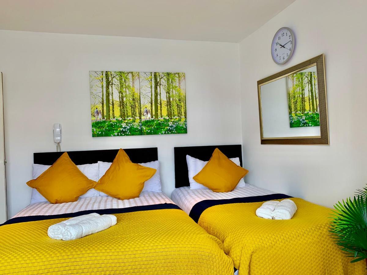 London Studio Apartments, Private Bathrooms And Parking Ilford Kültér fotó