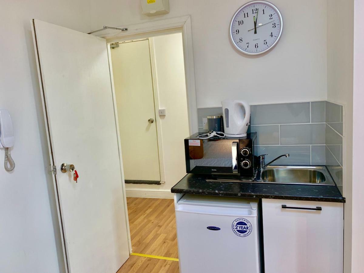 London Studio Apartments, Private Bathrooms And Parking Ilford Kültér fotó