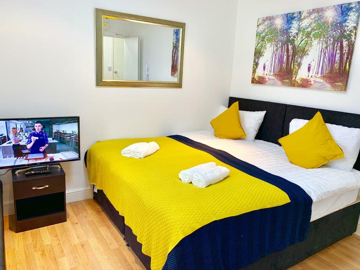 London Studio Apartments, Private Bathrooms And Parking Ilford Kültér fotó