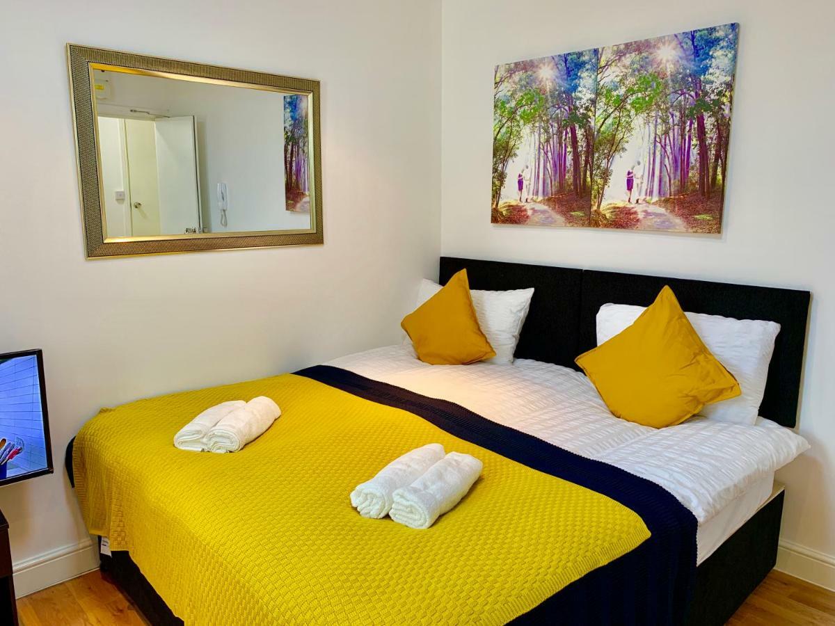 London Studio Apartments, Private Bathrooms And Parking Ilford Kültér fotó