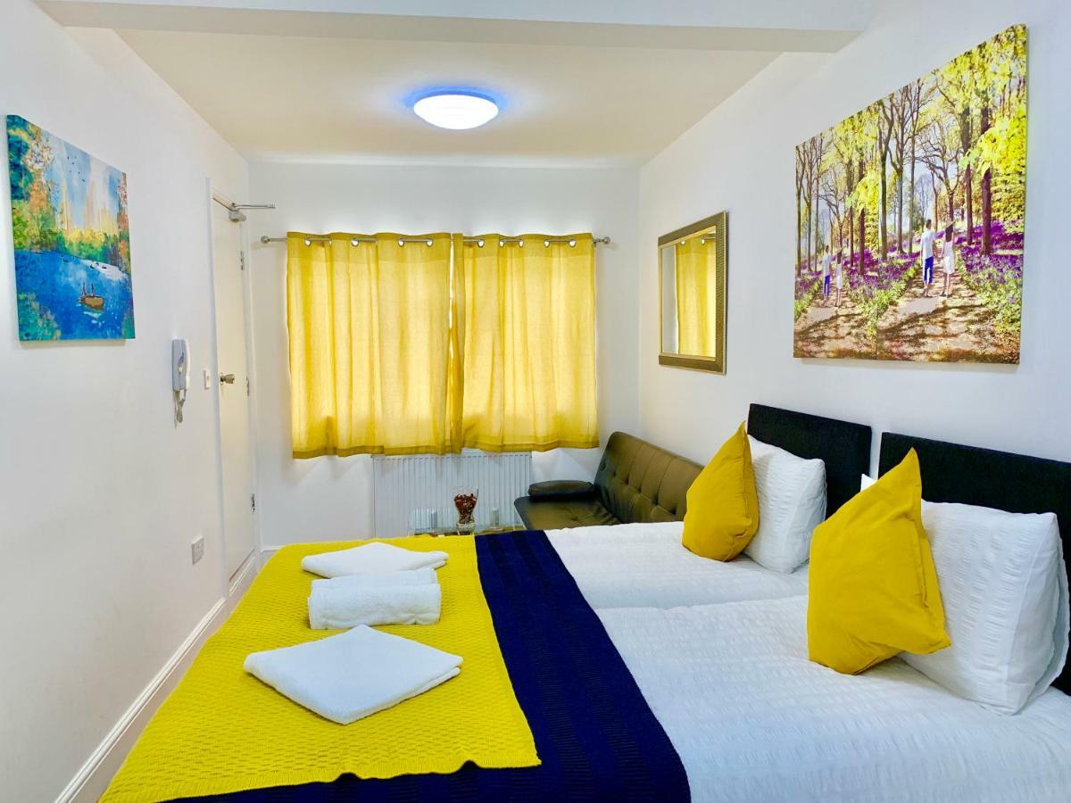 London Studio Apartments, Private Bathrooms And Parking Ilford Kültér fotó